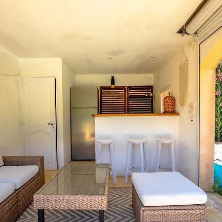 Villa La Perle L Pool & Terrace L Shellter *